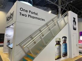 RENTAL: RE-9020 Medium Double Deck Design with Extrusion Drop Ceiling -- View 1